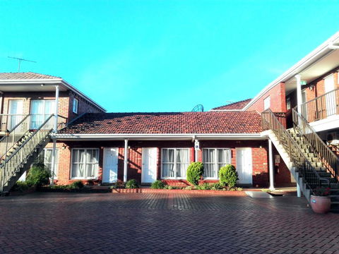 Glen Inn - Broome Tourism 0
