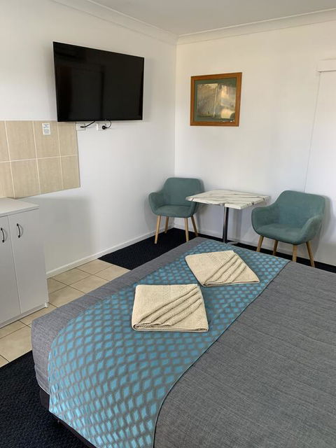 Glen Innes Motel - Broome Tourism 1