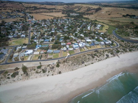 Gold Coast Views - 10 Gold Coast Drive - Broome Tourism 3