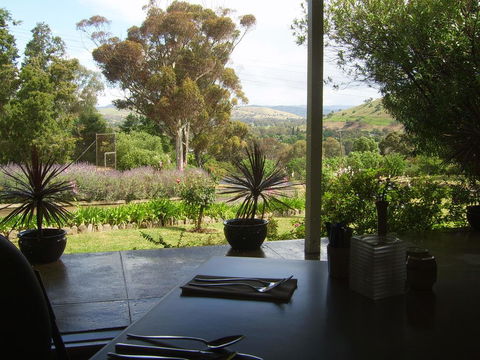 Golden Chain Garden Motor Inn Gundagai - Broome Tourism 2