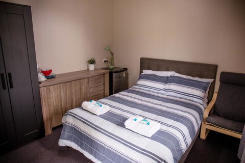 Grand Hotel Mount Morgan - Broome Tourism 2