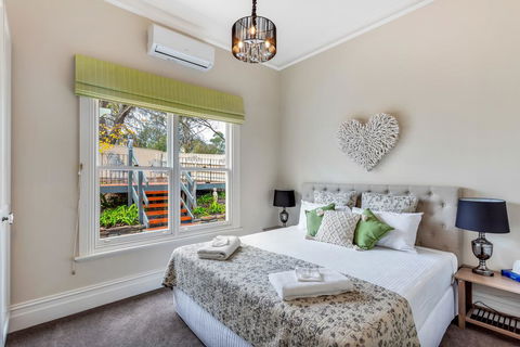 Grandview Accommodation - The Flaxley Apartments - Broome Tourism 2