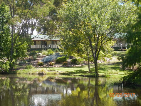 Granite Gardens Cottages & Lake Retreat - Broome Tourism 0