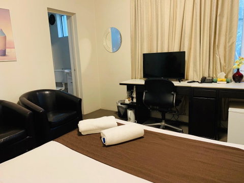 Greenwich Inn Motel - Broome Tourism 2