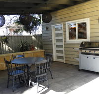 Guesthouse with Pool  BBQ - 10 kms from CBD - Broome Tourism