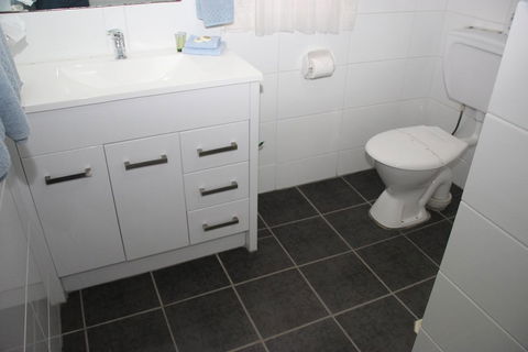 Gundagai Motel - Broome Tourism 2