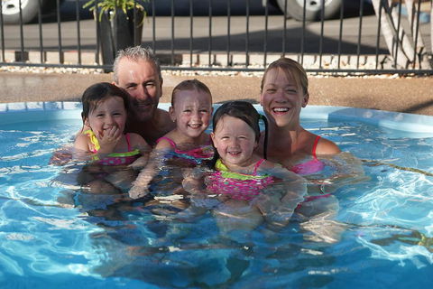 Gunnedah Motor Inn - Broome Tourism 0