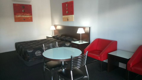 Gympie Muster Inn - Broome Tourism 0