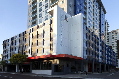 H On Mitchell Apartment Hotel - Broome Tourism 0
