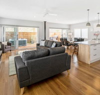 HALE KUPA Rye Beach House Spa Table Tennis - Broome Tourism