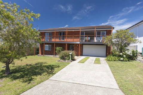 HAMPTONS - Broome Tourism 0