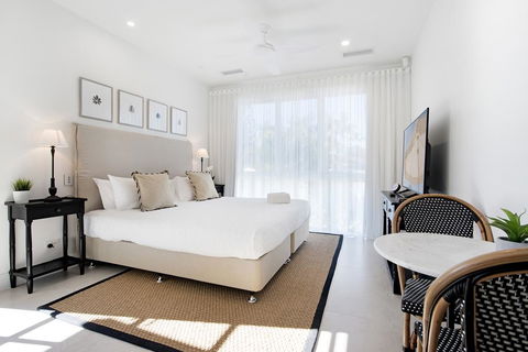 Hamptons #1 Broadbeach Apartment - 1 Bedroom - New Luxurious - Broome Tourism 0