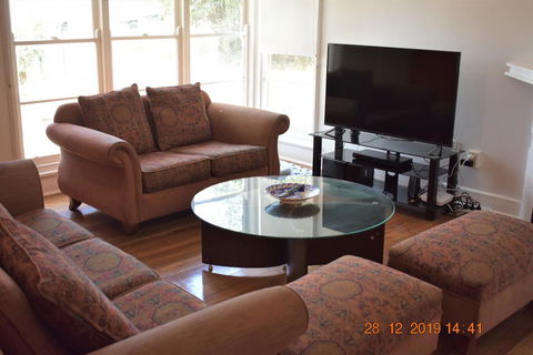 Happy Cozy House For Holidays, Beach, BBQ, Pet Friendly 35kms From CBD In Country Life Style !!! - Broome Tourism 2