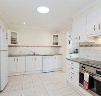 Happy Tails'  55 Pantowora Street - pet friendly air conditioned - Broome Tourism