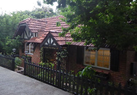 High View Cottage - Broome Tourism 2