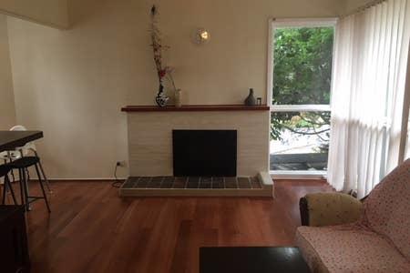Holiday Home Close To Train Station - Broome Tourism 1
