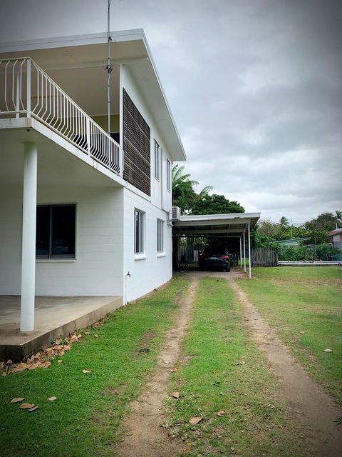 Holiday Rental - Huge House With Beach Views - Broome Tourism 3