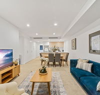 HomeHotel New and Comfort 3 Bedrooms security Apt - Broome Tourism