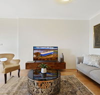 HomeHotel-Ultra Convenient Luxury Apartment close to Train Shops CBD - Broome Tourism