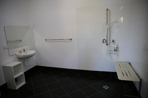 Honeybee - Country Accommodation - Broome Tourism 2