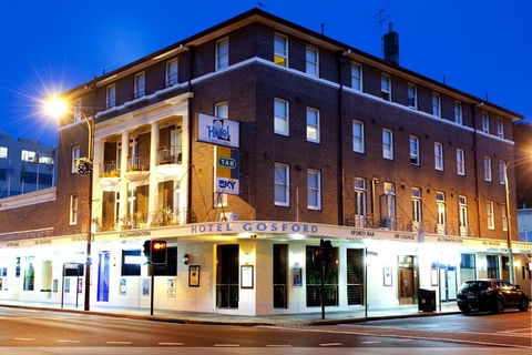Hotel Gosford - Broome Tourism 0