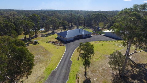 Jervis Bay Country Retreat - Rural Family Retreat! - Broome Tourism 1
