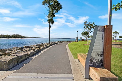 Jervis Bay Waterfront - Broome Tourism 3