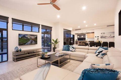 Jewel Of Broadbeach - Broome Tourism 1