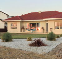 Jewel of the South Beachside Holiday Rental - Broome Tourism