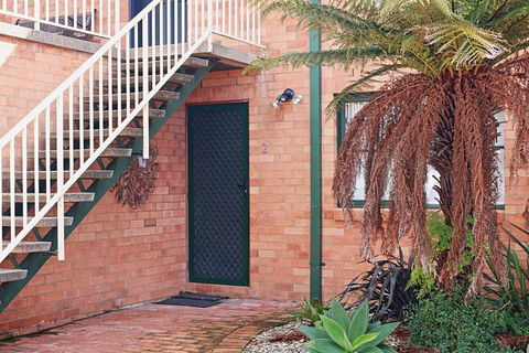 Jodi's Beach Retreat Eden - Broome Tourism 3