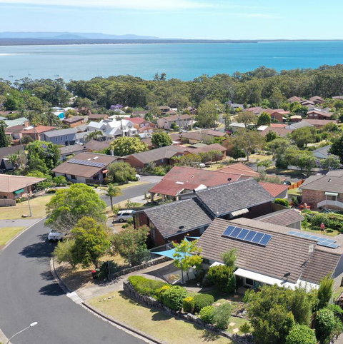 JUST-4-YOU! Amazing Sea Views, WIFI, Fullly Air-conditioned, King Bed - Broome Tourism 3