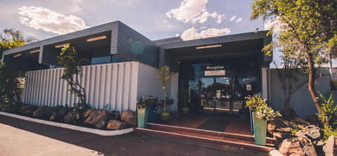 Kalgoorlie Overland Motel - Broome Tourism 0