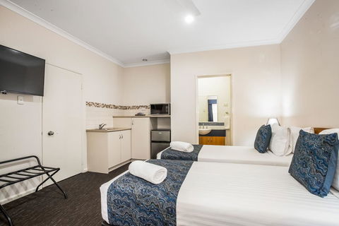 Karratha Central Apartments - Broome Tourism 3