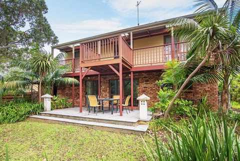 Karri Birdsong Retreat - Broome Tourism 1