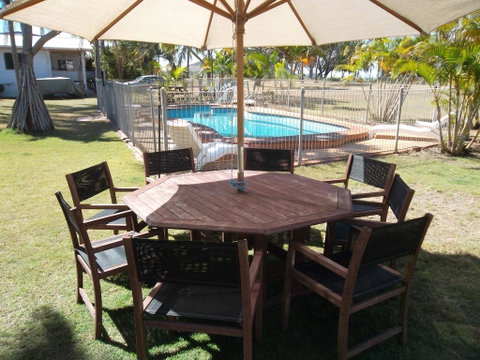 Kinka Palms Beachfront Apartments / Motel - Broome Tourism 2