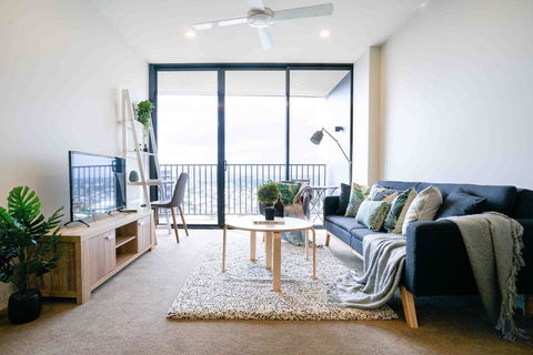KOZYGURU BRISBANE CITY HIGHRISE 1BED APT SPIRE QBN550-2501 - Broome Tourism 0