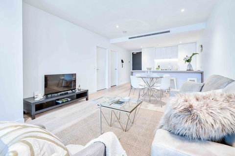 KOZYGURU FORTITUDE VALLEY HIGH LEVEL 2 BED APT + FREE PARKING QFV179-2612 - Broome Tourism 2