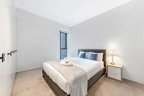 KOZYGURU HAYMARKET SYDNEY CITY VIEW 2 BED STUNNING APT NHA178-1206 - Broome Tourism 2