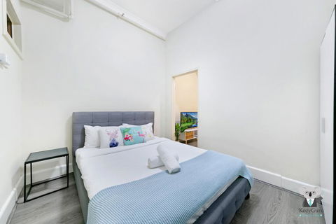 KOZYGURU Kings Cross SKY GARDEN Studio CBD - Broome Tourism 1