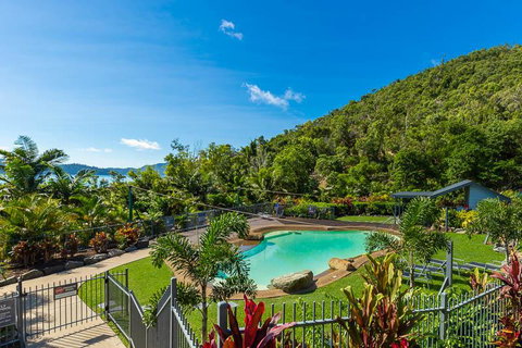 Lagoon 201 - Broome Tourism 1
