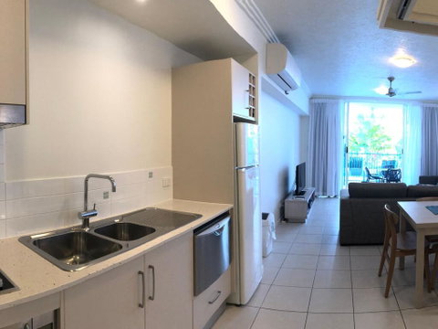 Lagoons Swim Out 2 Bedroom - Broome Tourism 3