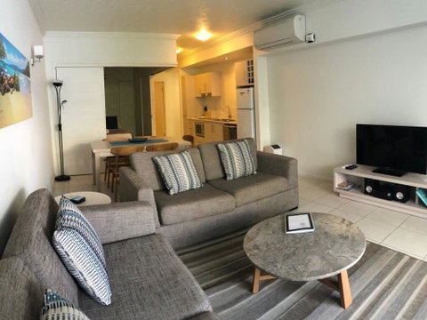 Lagoons Swim Out 2 Bedroom - Broome Tourism 1