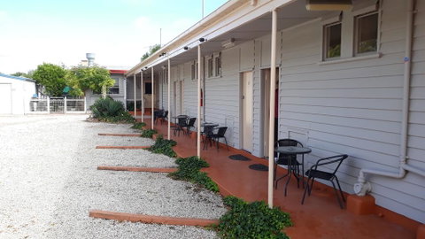 Lake Bolac Motel - Broome Tourism 1