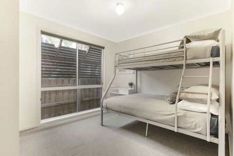 Lake House - Broome Tourism 2