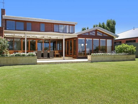 Lake House 61 Mulwala - Broome Tourism 0