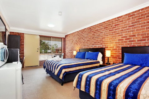 Lake Macquarie Motor Inn - Broome Tourism 2