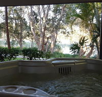 Lake Russell Lakeside Retreat - Broome Tourism