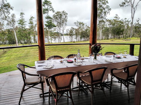 Lake Tinaroo Waterfrontage - Broome Tourism 1