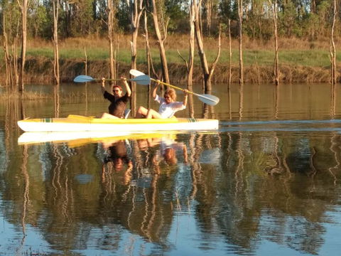 Lake Tinaroo Waterfrontage - Broome Tourism 3