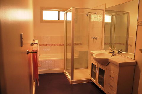 Lake Tyrrell Accommodation - Broome Tourism 1